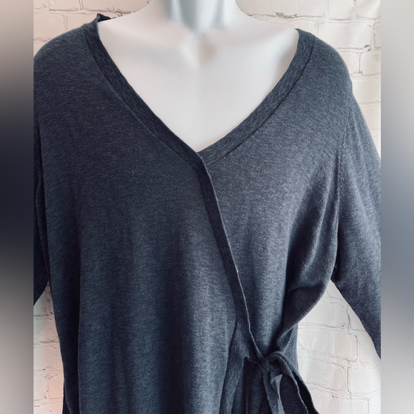 NWT Lane Bryant Faux Wrap Light Sweater Charcoal Grey Size 18/20 - Picture 2 of 7